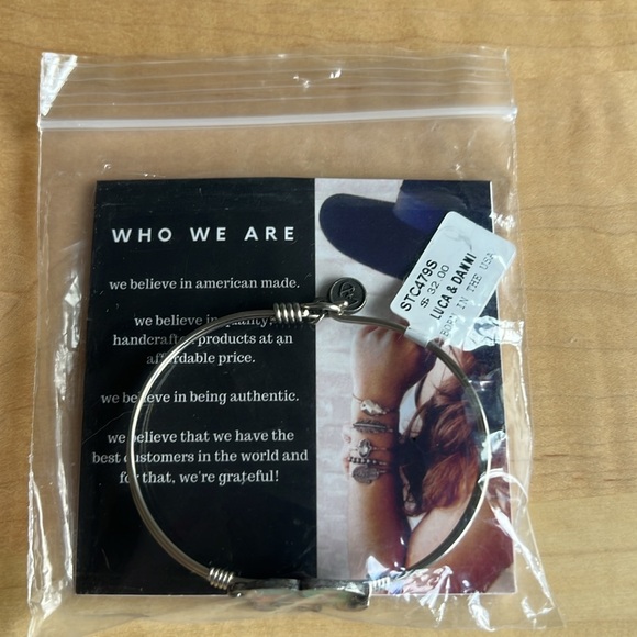 🆕 LUCA & DANNI Bangle Bracelet Elephant - Picture 5 of 7